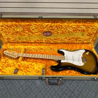 Fender 50th Anniversary American Deluxe Stratocaster 2004 - Sunburst image 2