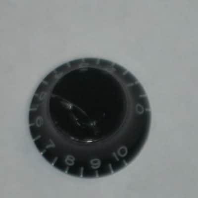 one pair (2 individual knobs) used relic'd genuine Gibson Black TOP HAT Knobs (model PRHK-010) knobs have some visible imperfections from use (the other two knobs from the from the PRHK-010 set are NOT included) image 9