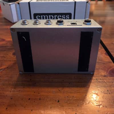 Empress Reverb 2010s - Graphic image 4