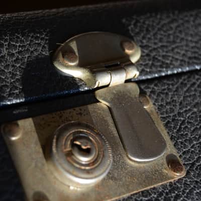 Fender hardshell guitar case for 1972-1977 Stratocaster + Telecaster, with Vintage 1970s mojo! image 13