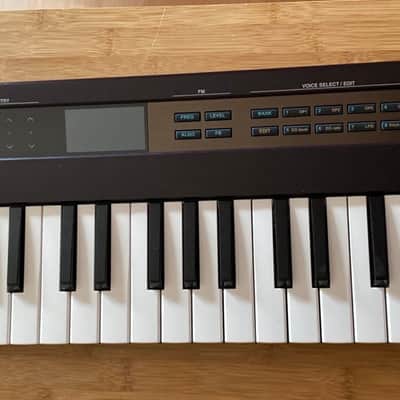 Yamaha Reface DX compact 37-key FM synthesizer Synth Excellent Condition