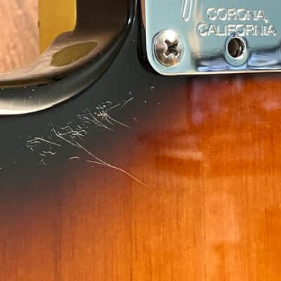Fender American Deluxe V Stratocaster Strat V-neck Tweed Case - Sunburst image 10