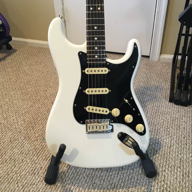 Fender American Performer Stratocaster with Maple Fretboard 2019 - Olympic White image 1