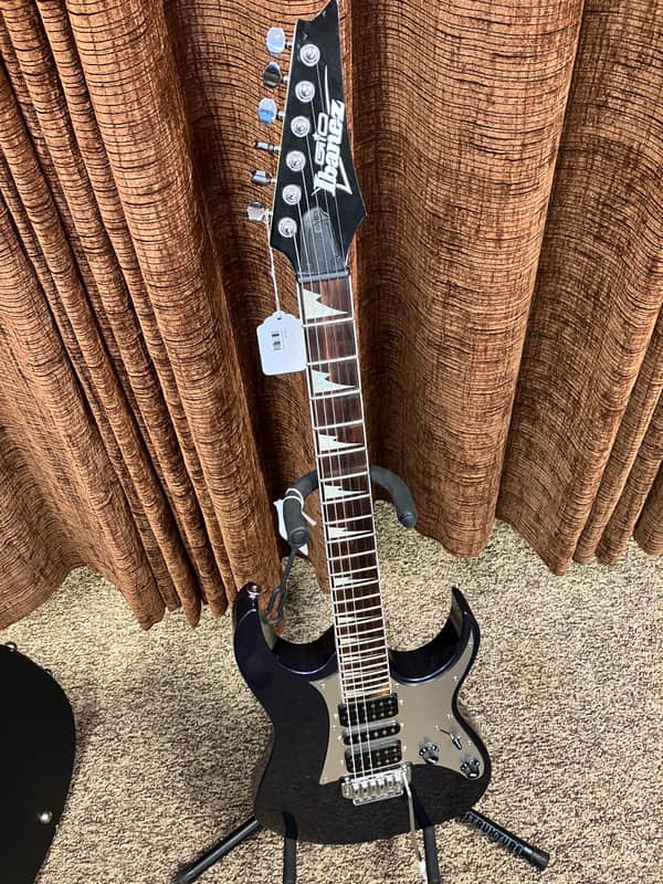 Ibanez Gio Purple Metallic, Silver Pickguard HSH Sharkfin Inlays
