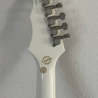 1960's reissue Epiphone Limited Custom Shop Wilshire in Vintage alpine white image 5