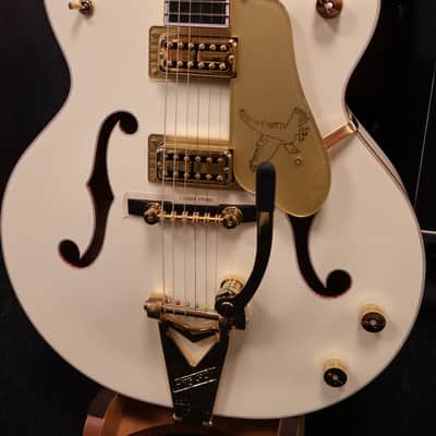 Gretsch G6136T-59 Vintage Select Edition '59 White Falcon image 2