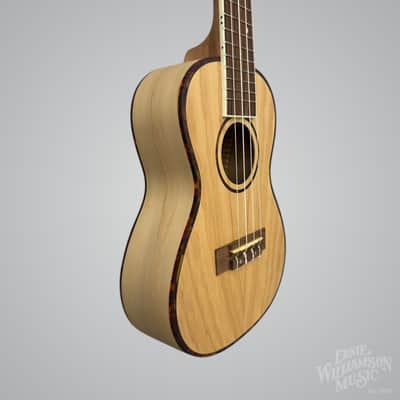 Amahi UK880C Concert Ukulele, Quilted Ash image 3