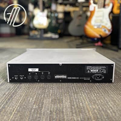 Akai S01 Digital Sampler w/33 Floppy Discs USED | Reverb