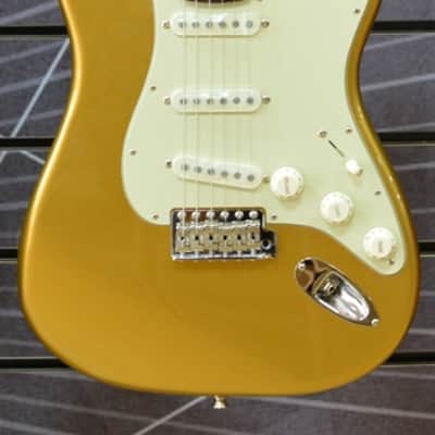 Fender Hybrid II Stratocaster Custom Limited Edition - Mystic Aztec Gold - Incl Gig Bag image 6