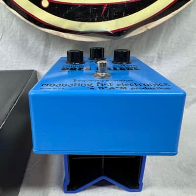 D*A*M Differential Audio Manifestationz x Emanating Fist Electronics Limited Edition DP-77 dp77 Dope Priest Frequency Sustainer Muffy Fuzz Pedal with Box - Limited Blue Colorway image 4