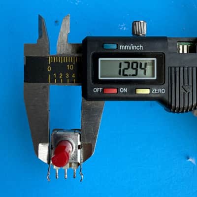 CRATE AMPEG Guitar Amplifier Part: Red D-Shaft 10K LOG Potentiometer 70-103-68 image 8