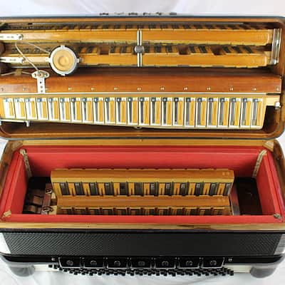 7716 - Black Borsini Avante Borsini Tone Chamber Piano Accordion LMMH 41 120 image 2