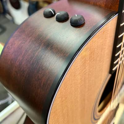Taylor 314ce V-Class Grand Auditorium Acoustic-electric Guitar - Natural image 5