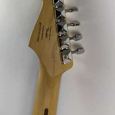 Squier Stratocaster Standard 2018 - Black Glossy White Pickguard image 4