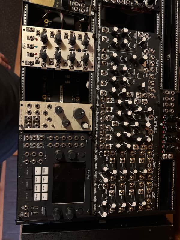 Mannequins Three Sisters