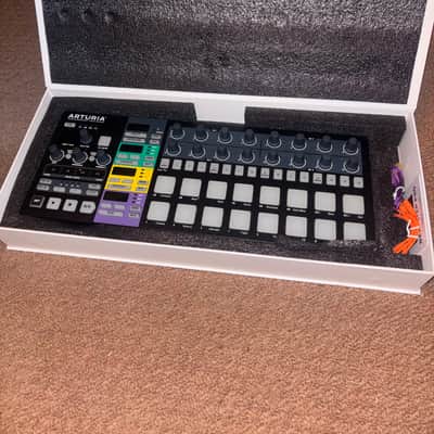 Arturia BeatStep Pro Black Edition MIDI Controller 2019 - 2021 - Black