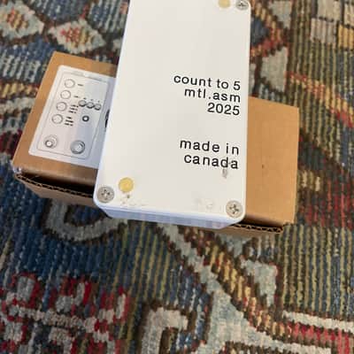 Montreal Assembly Count to 5 2020 - 2021 - White image 3