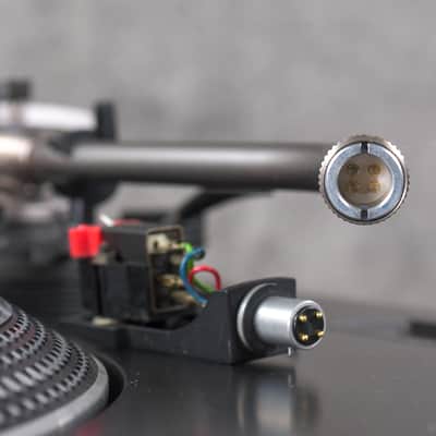 Technics SL-1200MK4 Black direct drive DJ turntable in Excellent Condition image 9