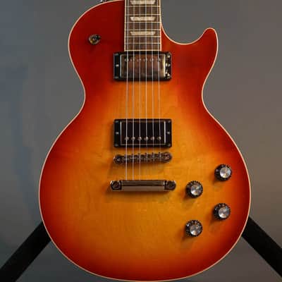 Gibson Les Paul Classic Satin Heritage Cherry w/Case (2020) - Used image 5