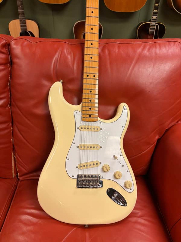 2022 Fender Jimi Hendrix Artist Series Signature Stratocaster Olympic White