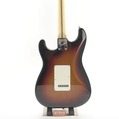 Fender American Performer Stratocaster HSS with Rosewood Fretboard 2024 3-Tone Sunburst image 12
