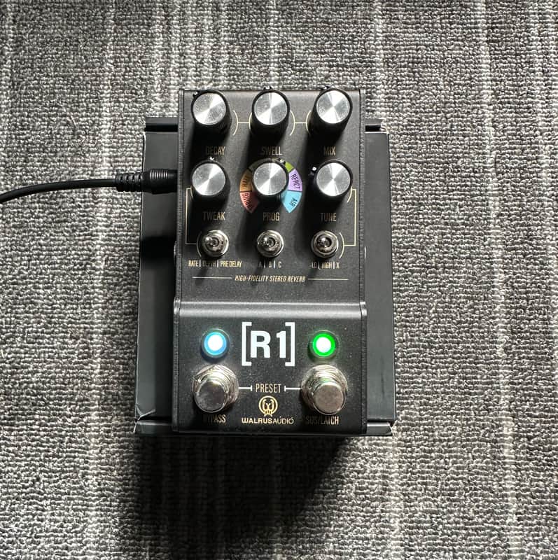 Walrus Audio Mako R1 High-Fidelity Stereo Reverb | Reverb Canada