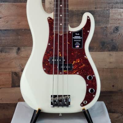 Fender Am Pro II Precision Bass, Olympic White, w/Hard Case, Free Ship, 548 image 4