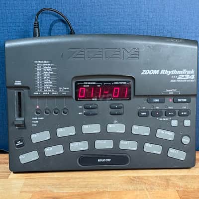 Zoom The RhythmTrak RT-234 - Drums / SFX / Bass Machine