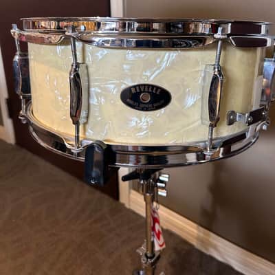 Revelle 14"x5.5" Snare Drum - Marine Pearl (Late 1960's - Early 1970's) image 1