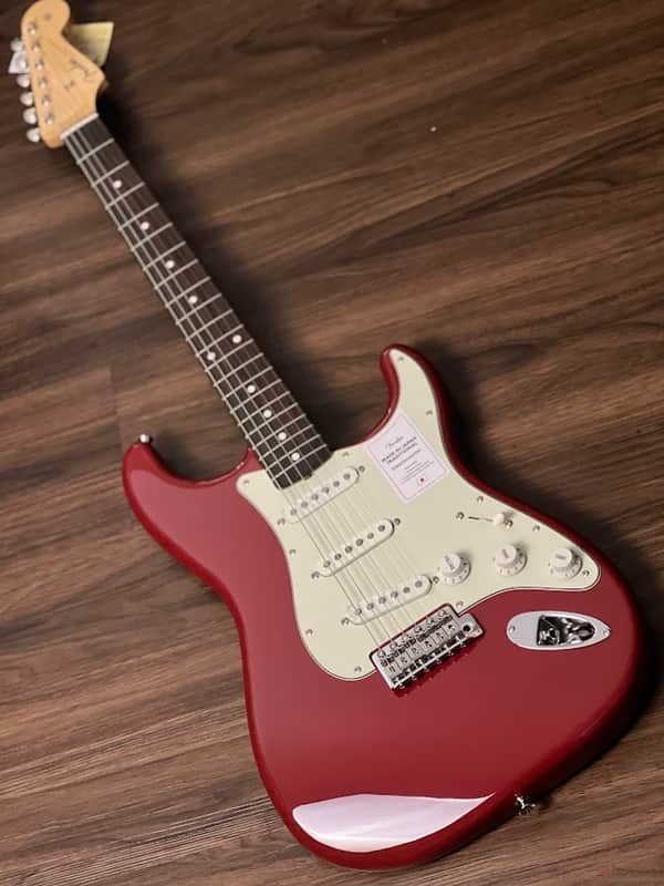 Fender Japan Traditional II 60s Stratocaster with RW FB in Aged