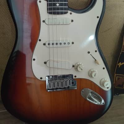 Guitare Fender Stratocaster deluxe plus 1991 - Brown sunburst image 2