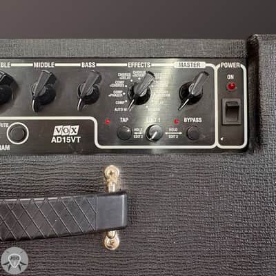 Vox Valvetronix AD15VT 15-Watt Guitar Combo - Excellent Condition image 4