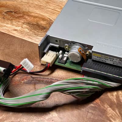 Akai MPC 2000/2000XL Floppy Disk Drive 1999 WORKING image 3