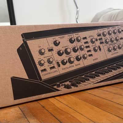 Moog Minimoog Model D Tribute Edition image 12