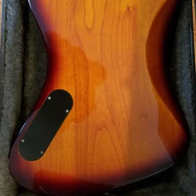 Epiphone Thunderbird Sunburst Bass image 4