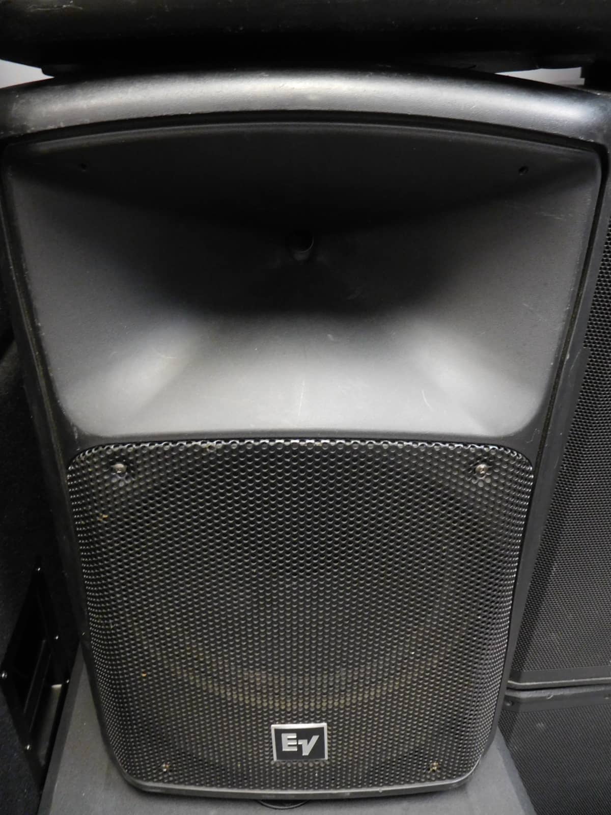 Electro-Voice ZX4 15