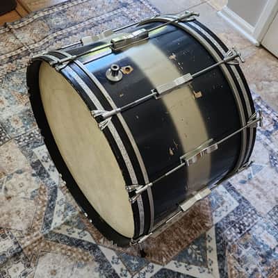 Ludwig Clubdate Spotlight 60's bass drum - Blue silver duco laquer-22x14 with Speedmaster pedal image 4