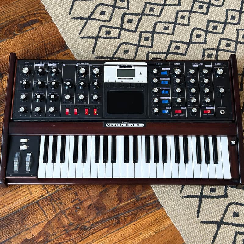 Moog Minimoog Voyager Select Series Wood