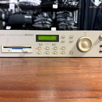 Akai S2000 MIDI Stereo Digital Sampler 1995 - White