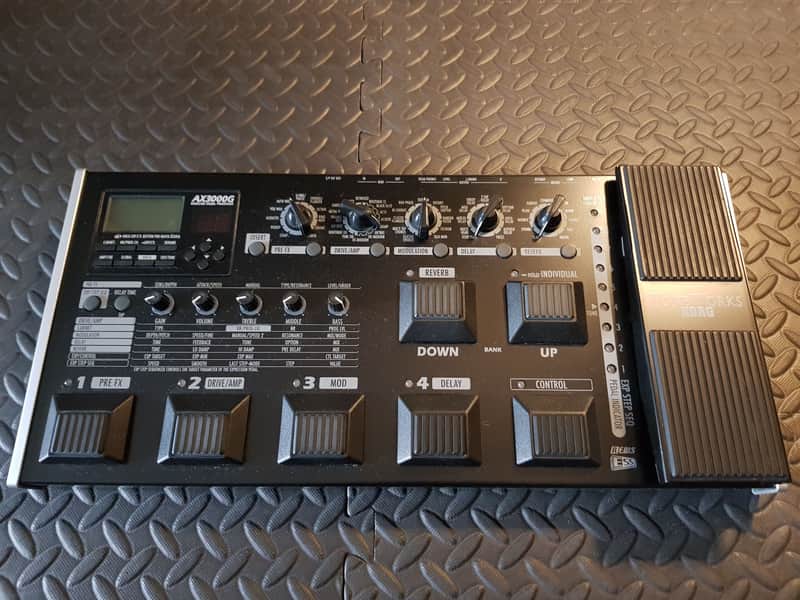 Korg AX3000G modeling signal processor guitar multi effects pedal