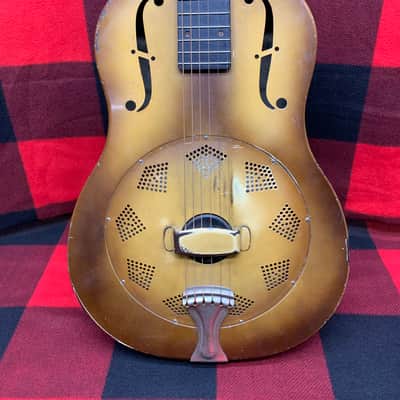 1929 National Triolian Resophonic Guitar Walnut Sunburst image 2