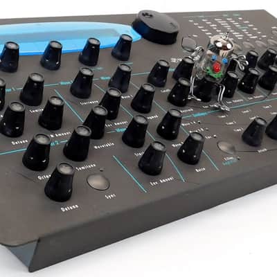 Waldorf Microwave XT Shadow Synthesizer + Top Zustand + OVP + Garantie