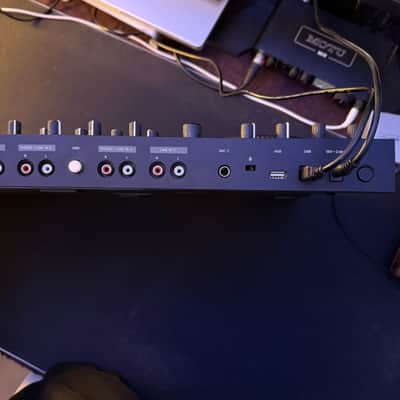 Native Instruments Traktor Kontrol S4 MK3 image 6