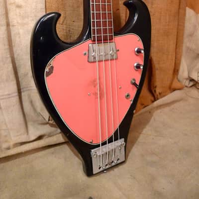 Wandre Etrurian 1960's Black & Pink image 6