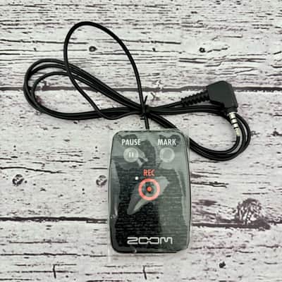 Zoom / H2n Handy / Multi-track Field Recorder Bundle with APH-2n Accessory Pack image 11