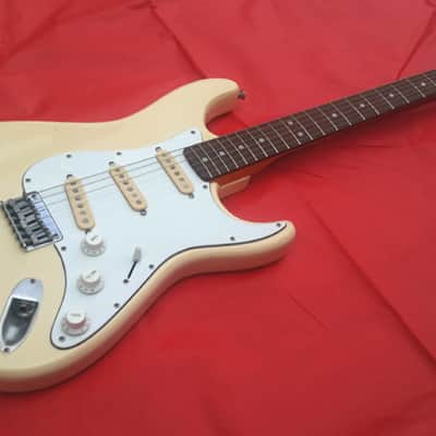 Guyatone LS-490. 1975.  A. Pribora hand wound pickups image 5