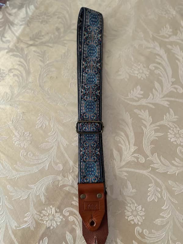 Air Guitar Straps Guitar Strap 🇬🇧 Leather - Thick Leather Ends- Vintage image 1
