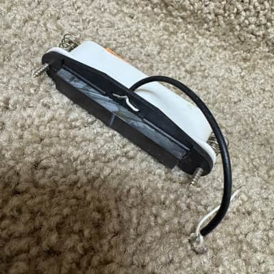 Gen Single Coil Pickup White Cover C image 2
