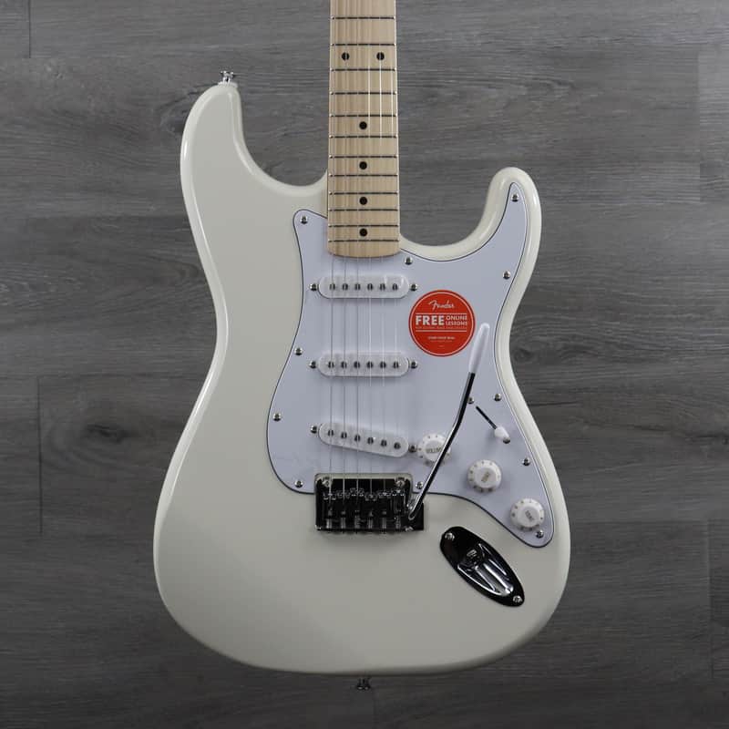 Squier Affinity Series Stratocaster with Maple Fretboard Olympic White B-Stock image 1
