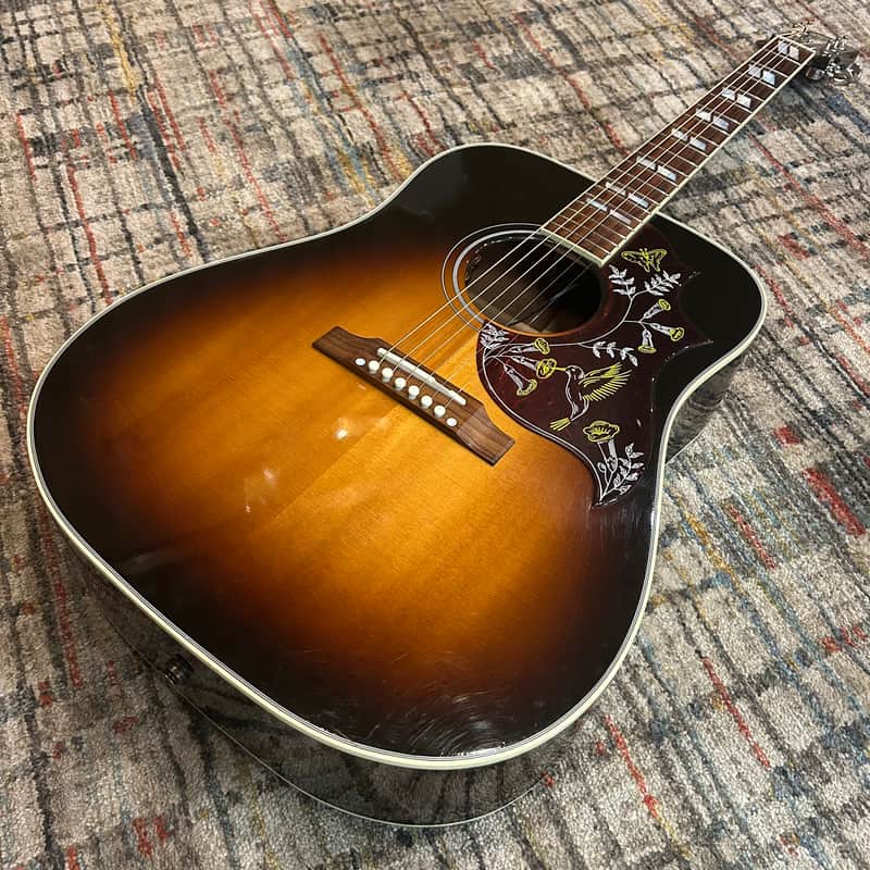 Gibson Hummingbird Standard 2023 Vintage Sunburst w/ Case